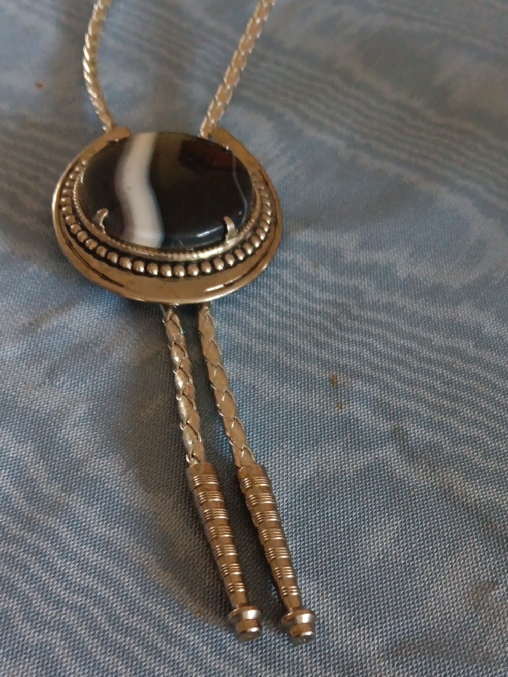 BOLO TIE - Picture 2 of 2